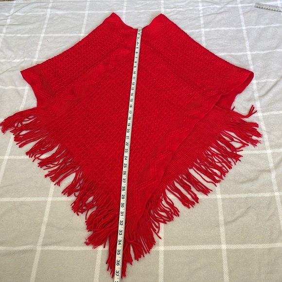 Women Red Shawl Poncho S-M Knitted Sweater Pullover with Fringe Soft Pullover - Picture 6 of 15